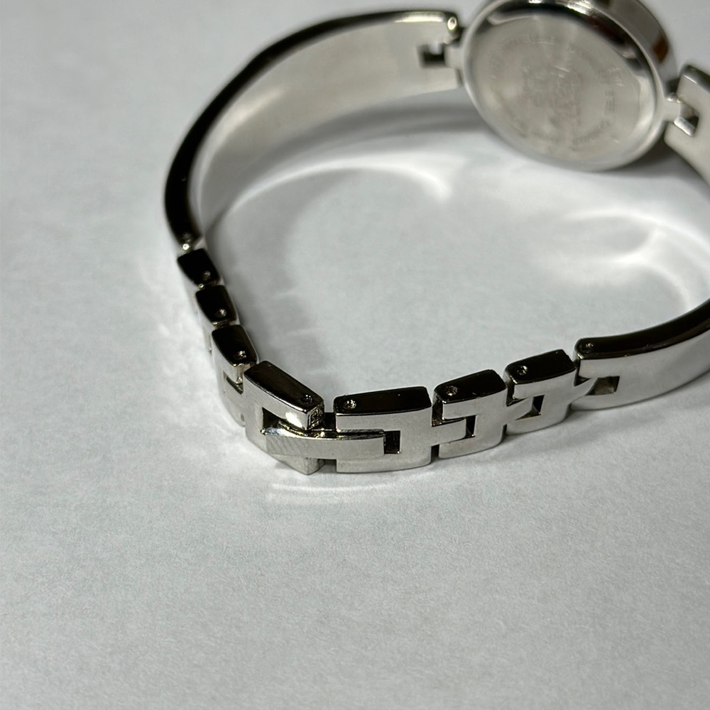 FOXY Women’s Floral Watch - Picture 7 of 10